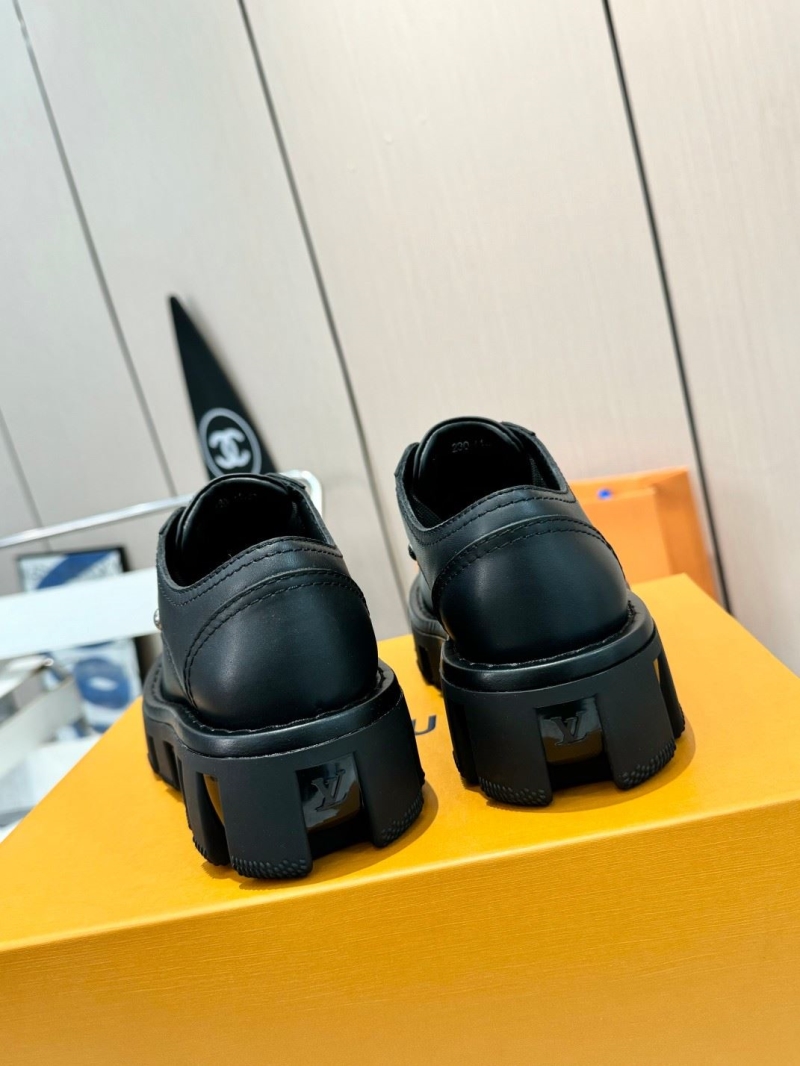 l0vis Vvtt0n loafers